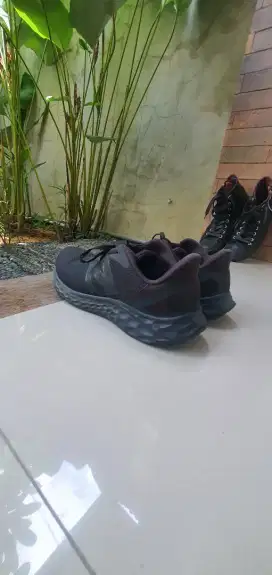 Sepatu Bekas NB