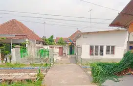 Dijual Rumah Strategis di Poros Jl. Raya Hasyim Ashari, Jombang Kota