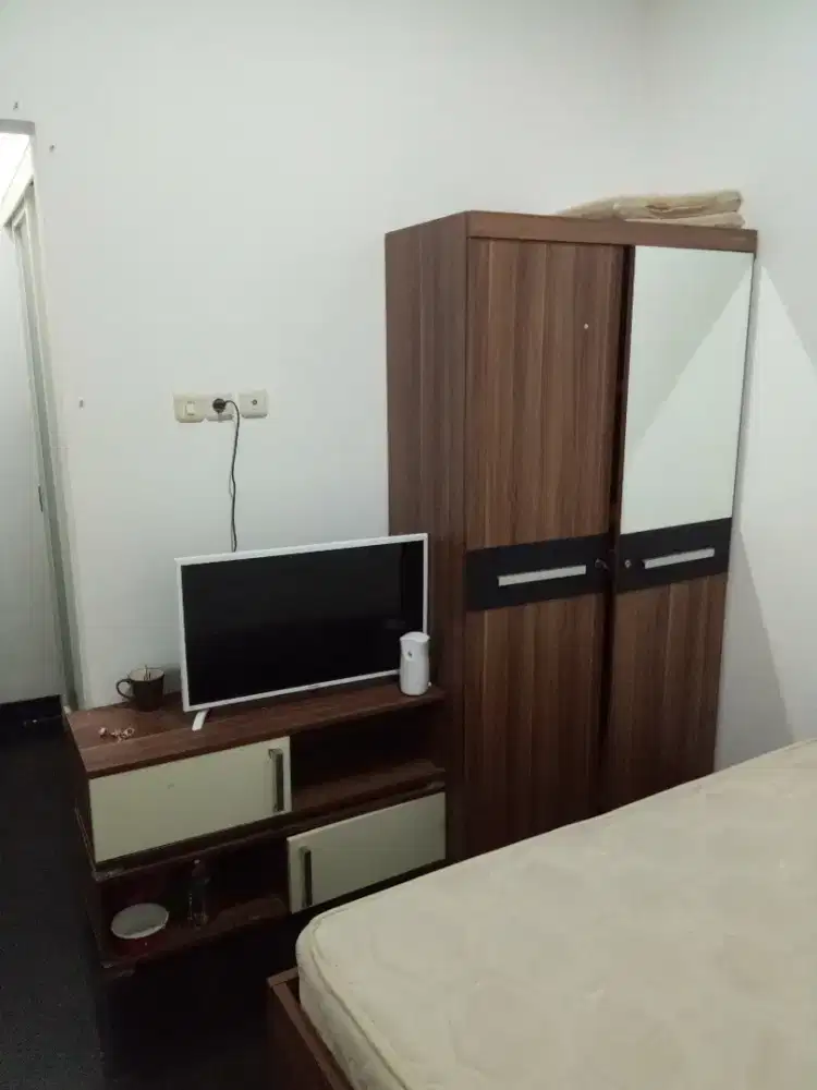 Indekos tengah kota