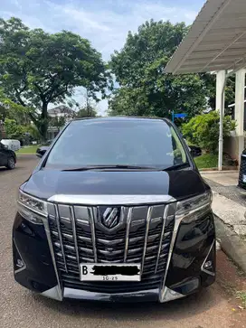 TOYOTA ALPHARD LOW ODO BLACK ON BEIGE