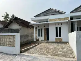 RUMAH MURAH UTARA PASAR GODEAN SIAP HUNI, HARGA 500JTan