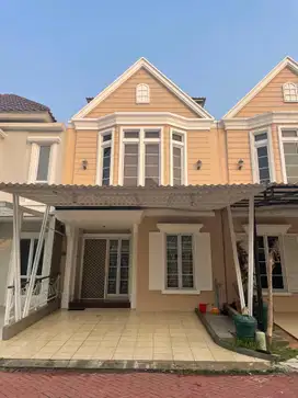 DIJUAL CEPAT RUMAH 3 LANTAI DI BOSTON VILLAGE GADING SERPONG