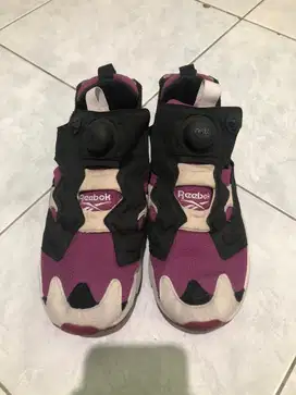 Sepatu Sneakers Women Reebok Pump size 37.5 second Preloved