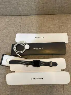 Apple watch series 3 44mm nike series kondisi istimewa