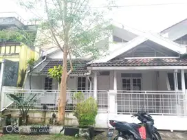 Rumah Lokasi Bagus Dekat Stasiun di Taman Cimanggu