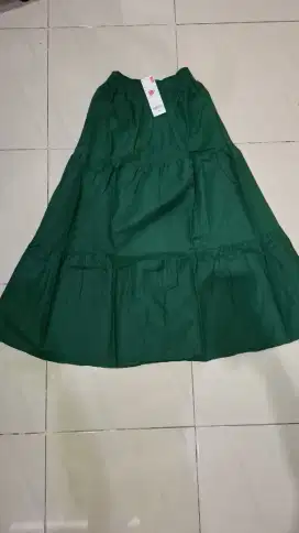 Rok unq kw warna emerald saja