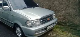 Toyota kijang LGX 20 efi th 2000