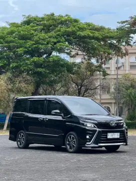 Toyota Voxy AT 2019 (W) Hitam Mtl Ori spt Baru !!!