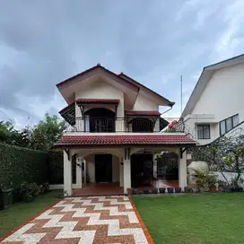 Dijual cepat - Rumah PALM SPRING - Bata - Konsep Villa Bali House