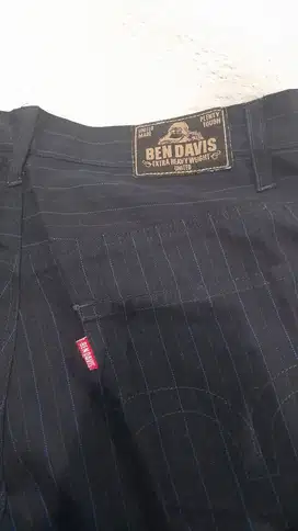 celana pendek ben davis size 34