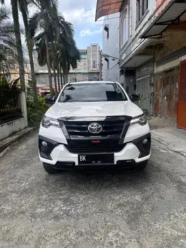 VRZ FORTUNER TRD 2020