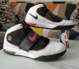 Sepatu Basket Nike Lebron James Vintage