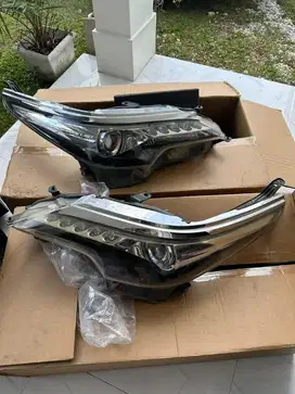 Headlamp depan kiri kanan Original Copotan fortuner VRZ 2017