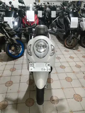 Honda scoopy 110 cc 2024 putih