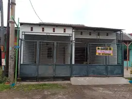 Disewakan rumah siap huni di Pesonasari Residence, Candi, Sidoarjo