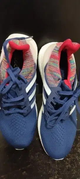 Sepatu Adi Ultraboost