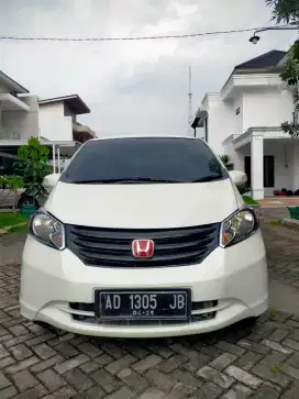 Honda Freed PSD matic 2011