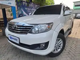 DP Rendah Toyota Fortuner 2.7 G Bensin-AT 2013 8SVSXS CRS