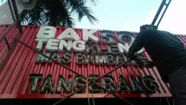 Mengesankan Pelanggan dengan Neon Box yang Berbeda