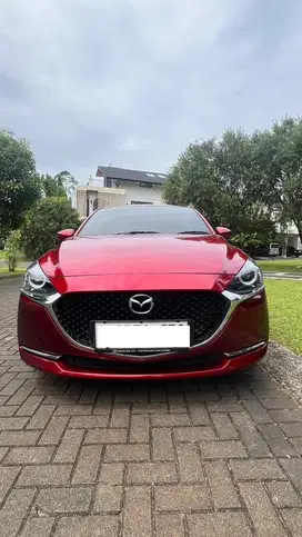 Mazda 2 Sedan AT