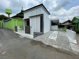 Rumah Baru Estetik Siap Huni di JAKAL km 12 dekat Kampus UII