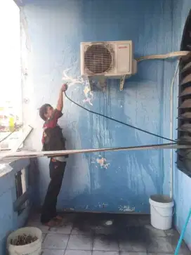 Jasa service AC, kulkas, mesin cuci, pompa air, dan bongkar pasang ac.