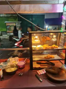 Butuh cewek jaga stand di tenggumung surabaya utara