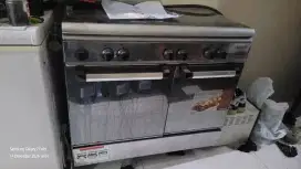 Dijual Kompor merek DOMO 4 Tungu + 1 Oven Bawah + Tempat Elpiji