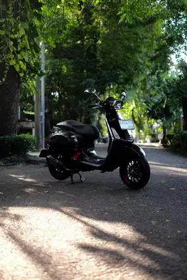 Dijual Vespa Sprint 150 Carbon Edition