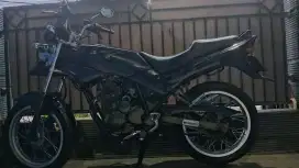 Yamaha scorpio G 2004