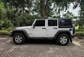 JEEP JK SPORT 4 DOOR 3.8 INTERIOR NEW