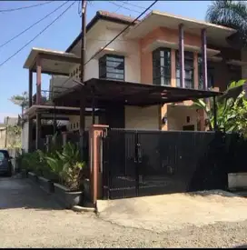 DIJUAL RUMAH 2 LANTAI!