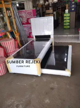 DIVAN/TEMPAT TIDUR SORONG
