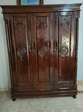 Dijual Lemari Pakaian 3 Pintu