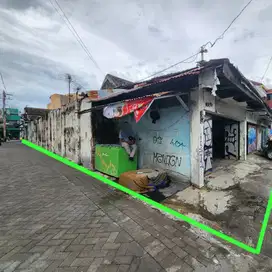 Tanah strategis 825 m2 bonus bangunan lama di Solo Kota