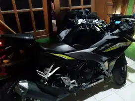 CBR 150R ... Tahun 2017 gresss muluuss standar dar dar