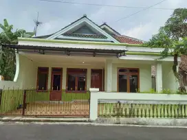 Disewakan Rumah 4KT 3KM