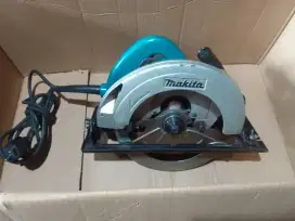 Mesin potong kayu/circular saw 9inci  MAKITA N5900B