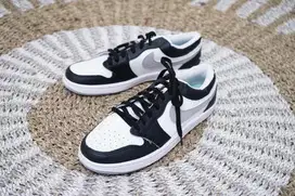 SEPATU SNEAKERS NIKE AIR FORCE 1 “ PANDA “ SIZE ( 39-43 ) TERLARIS