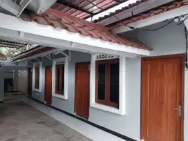 Kost Untuk Putri dan Pasutri