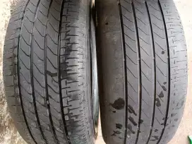 Ban bridgestone hrv 215/55 R17 ada 2buah