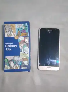 Di jual hp bekas Samsung galaxi J3