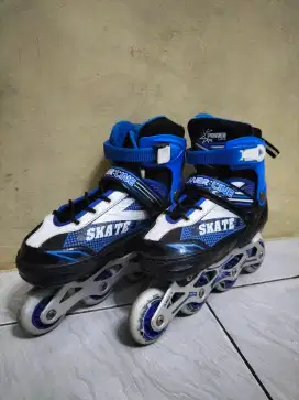 Sepatu roda ukuran 37-38