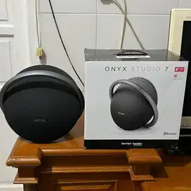 Harman Kardon Onxy Studio 7