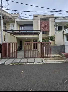 DIJUAL RUMAH SIAP HUNI DI PONDOK INDAH JAKARTA SELATAN