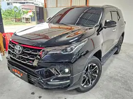 Km 50rb.. Toyotq FORTUNER VRZ TRD 2.4 A/T 2021.. eNHa garage Semarang.