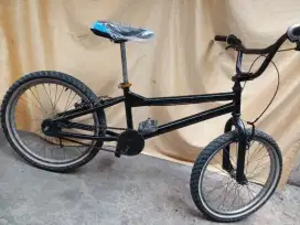 Sepeda BMX 20inch