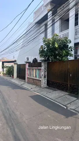 Rumah 2 Lantai Kamar Tidur 3 Di Kemayoran, Jakarta Pusat