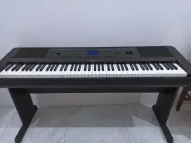 Digital Piano Yamaha DGX 660 (Good Condition)