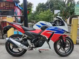 Honda CBR 150 R th 2015 bisa kredit juga